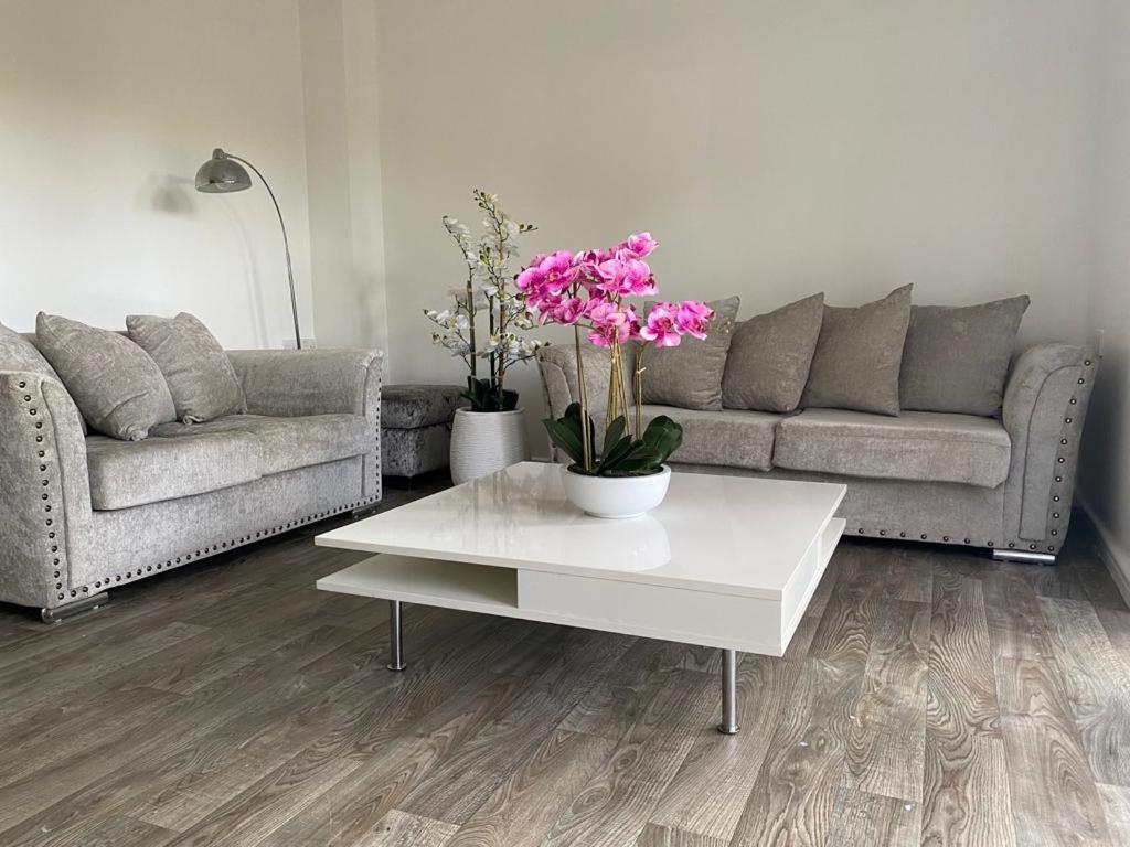Modern, Stylish And Central Homestay Manchester