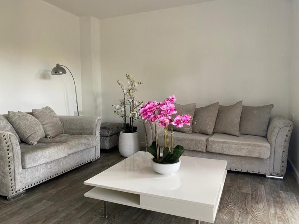 Homestay Modern, Stylish And Central *