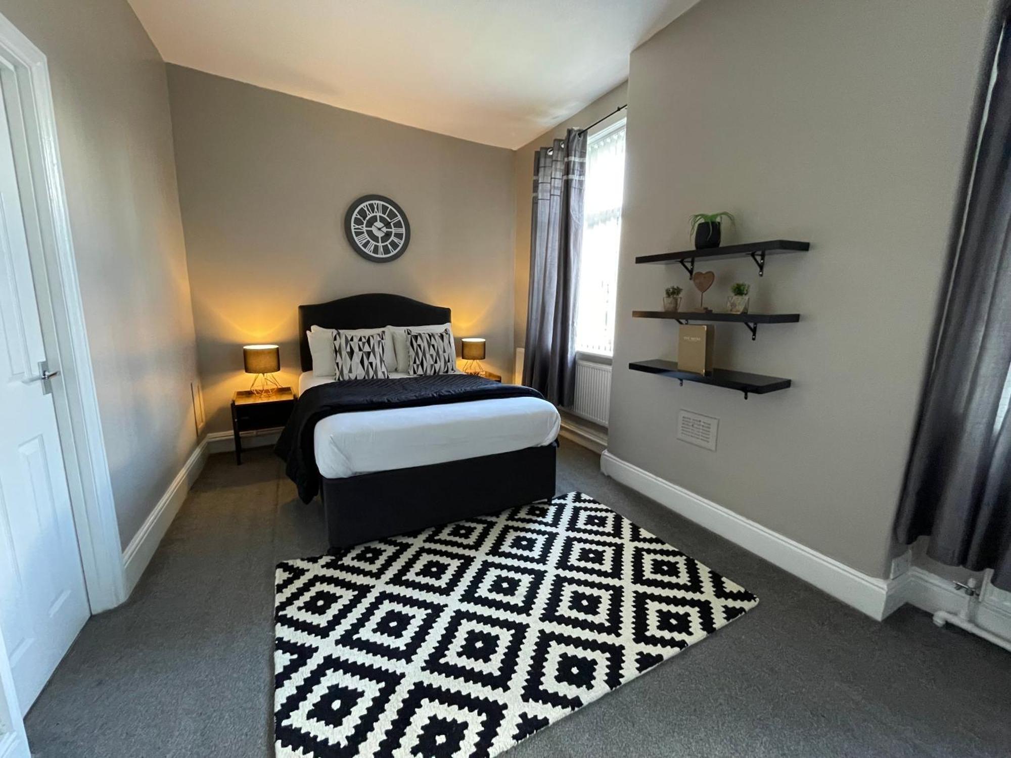 Hotel Mitre Centre 3*