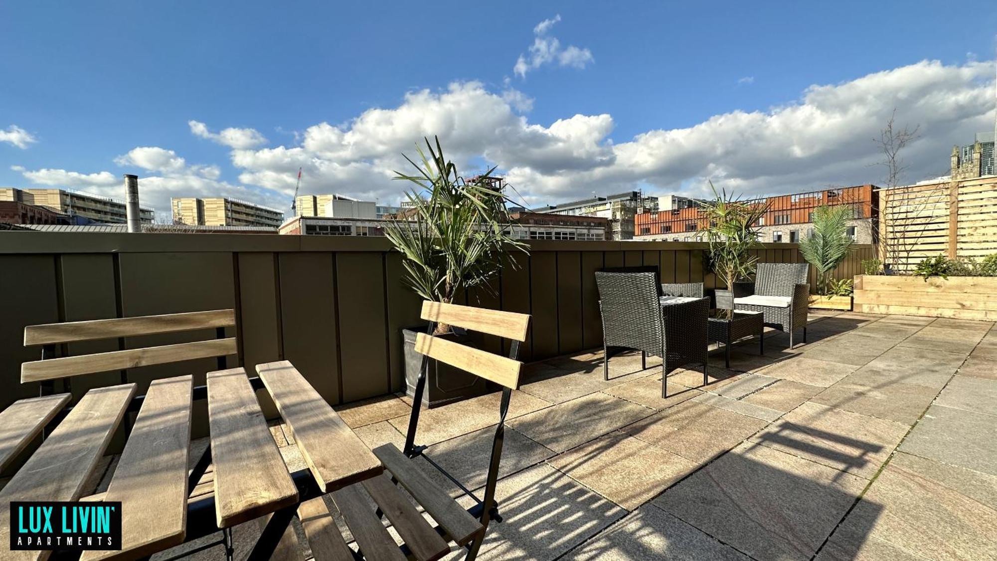 Lux Livin' - Luxury 2 Bed With Sky Garden Apartment Manchester