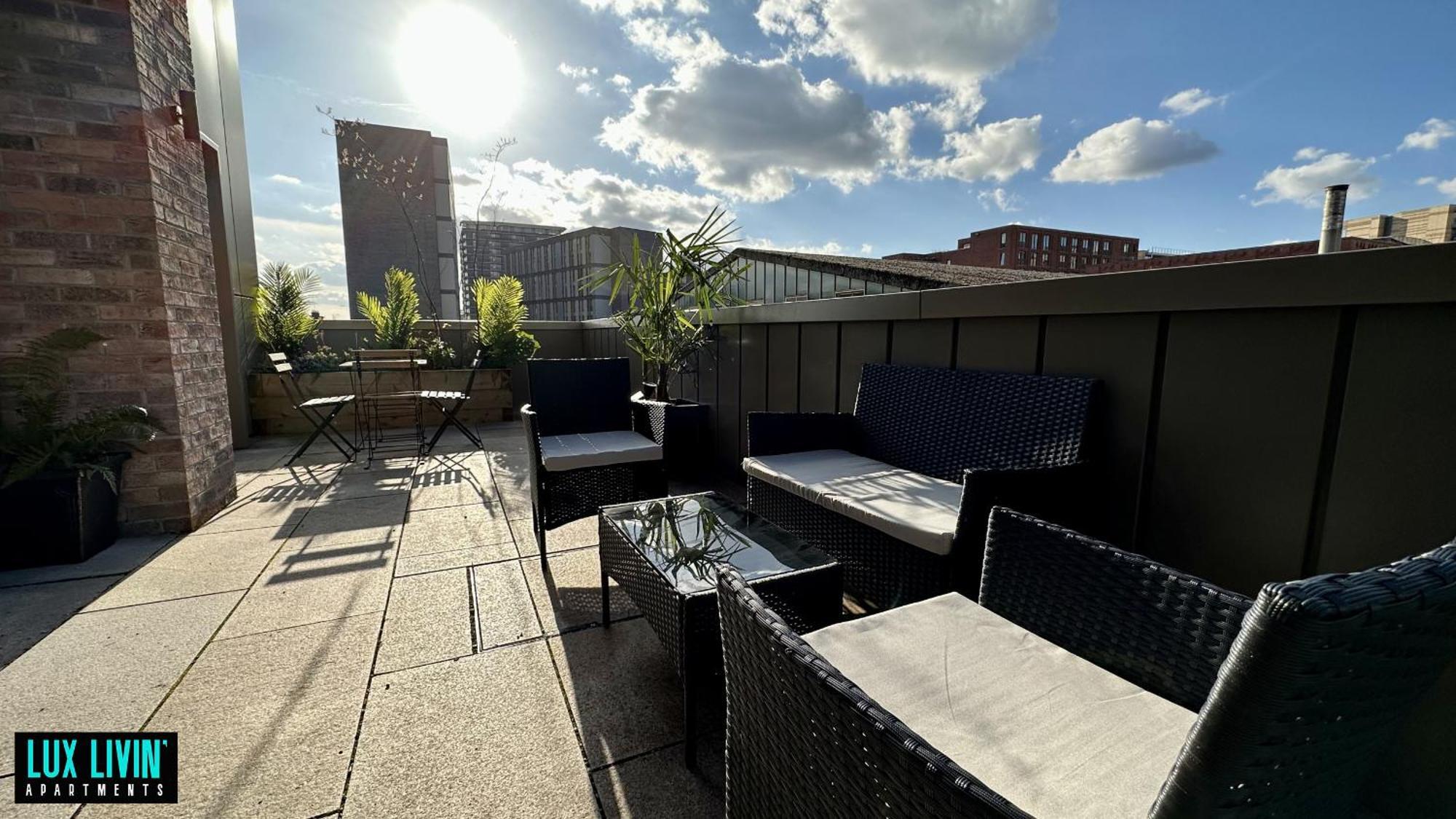 Apartment Lux Livin' - Luxury 2 Bed With Sky Garden *