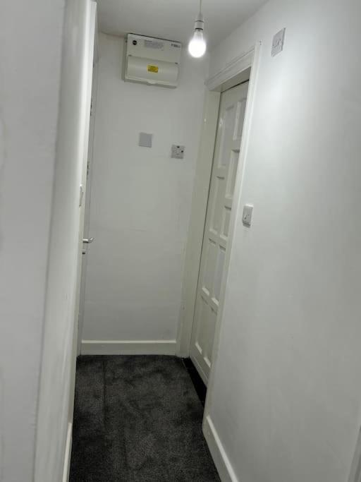Stunning 2 Bed Rear Flat *