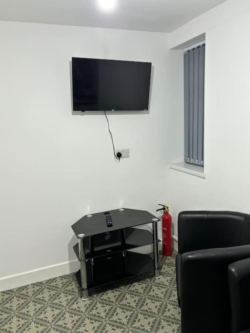 Stunning 2 Bed Rear Flat