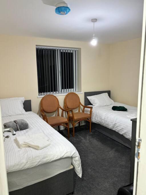 Stunning 2 Bed Rear Flat *