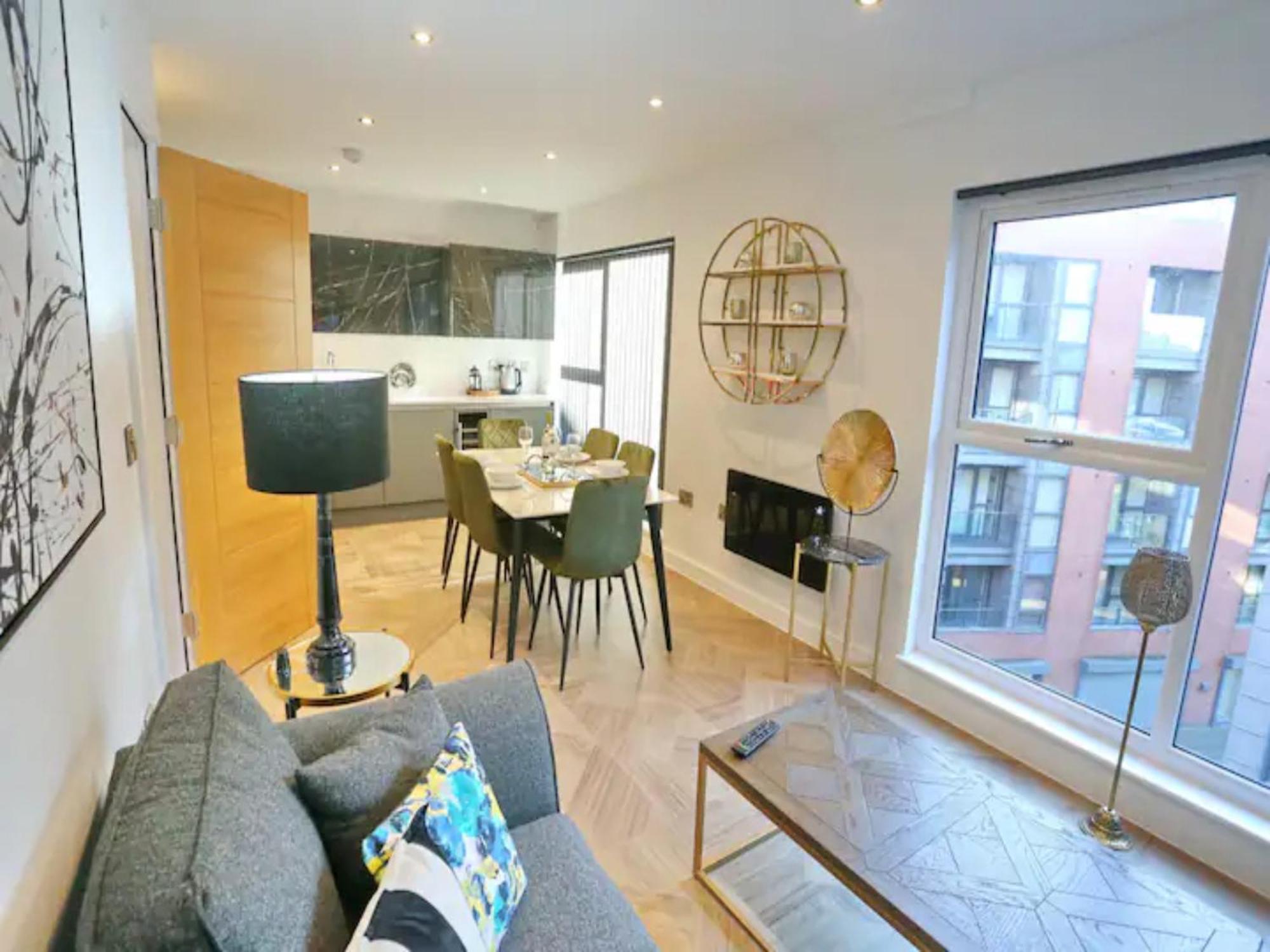 Apartment Pass The Keys Stunning New Build Flat 2 Min Walk To Center Manchester