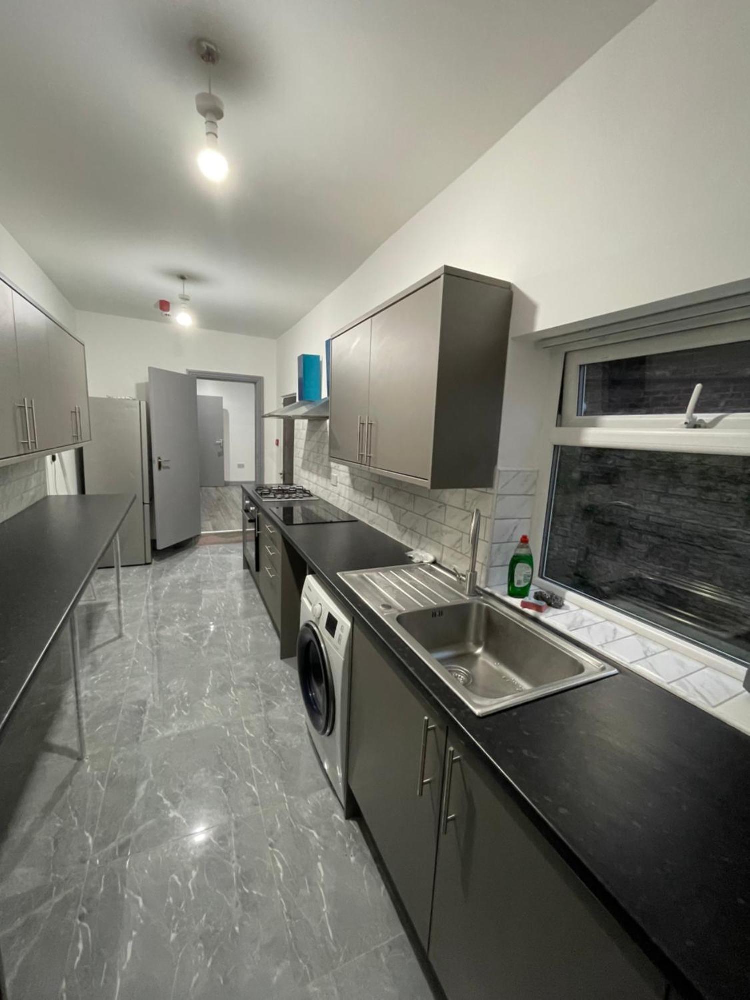 Luxurious En-suite 5