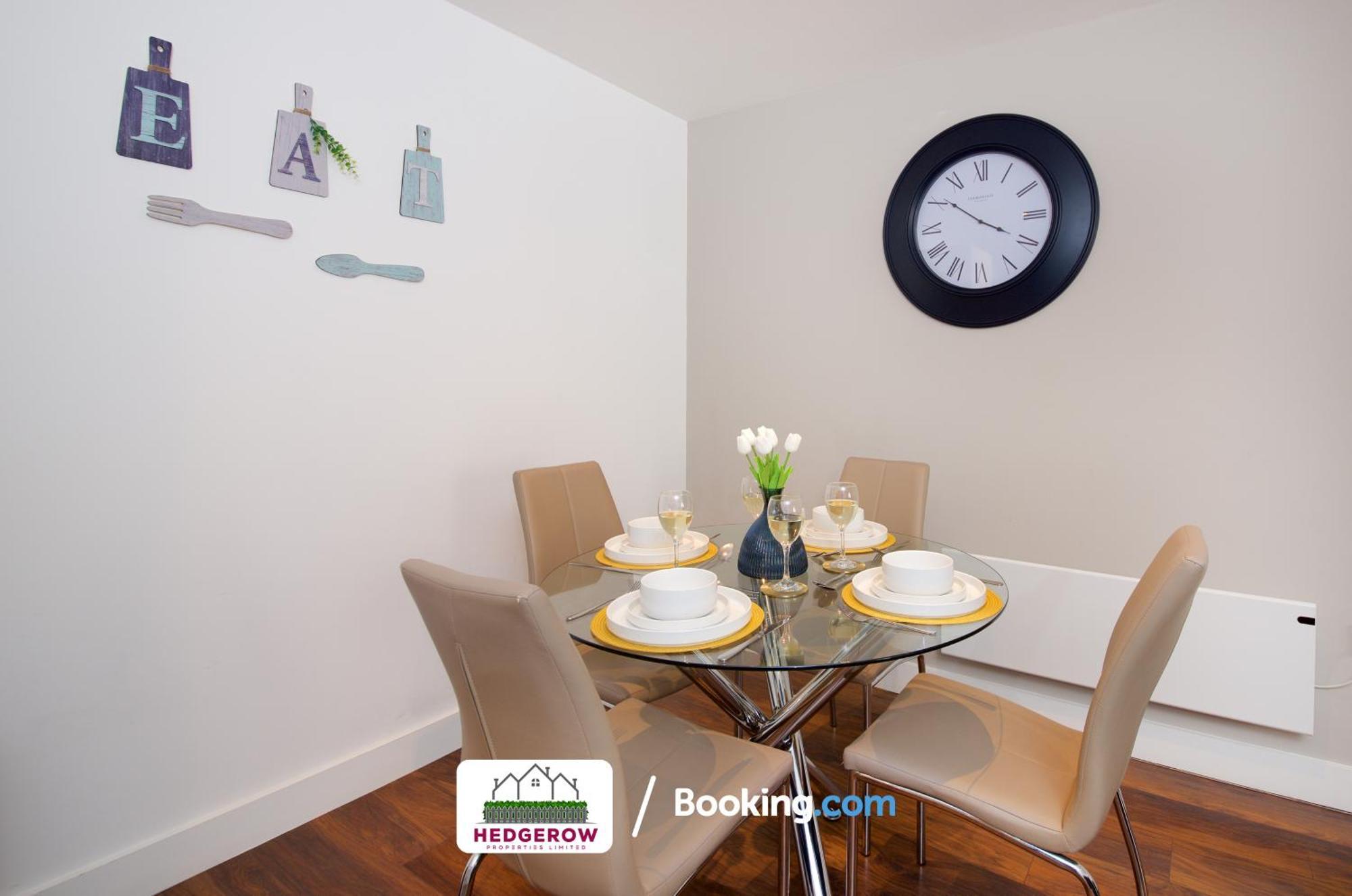 Premium Offers On 3-Night & Weekly Deal On 3-Bedroom Urban Loft By Hedgerow * Manchester