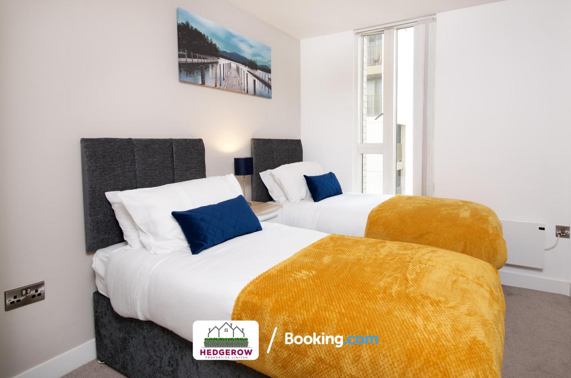 Premium Offers On 3-Night & Weekly Deal On 3-Bedroom Urban Loft By Hedgerow Apartment *