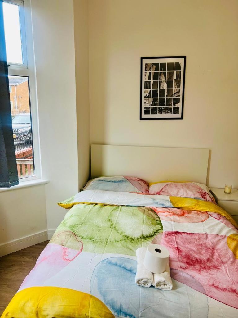 Homestay 1 En-suit Double Bedroom With Bathroom In