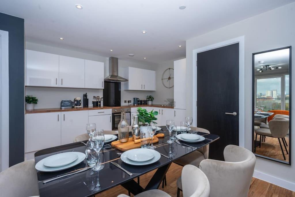 Modern Waterfront Living City's Hotspots Nearby Apartment Manchester