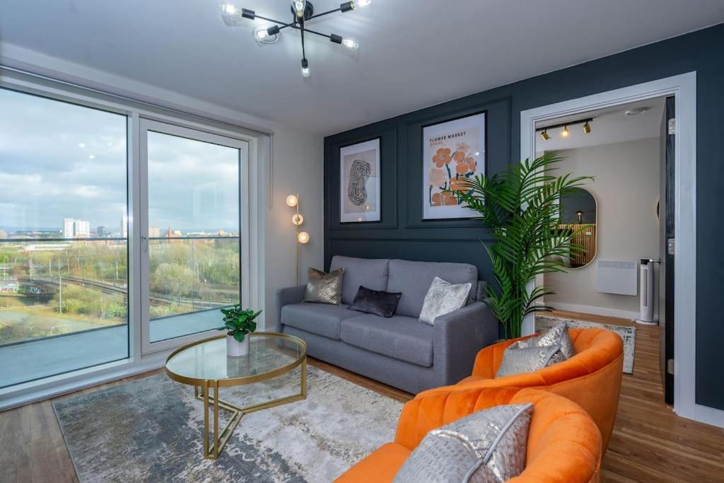 Modern Waterfront Living City's Hotspots Nearby *