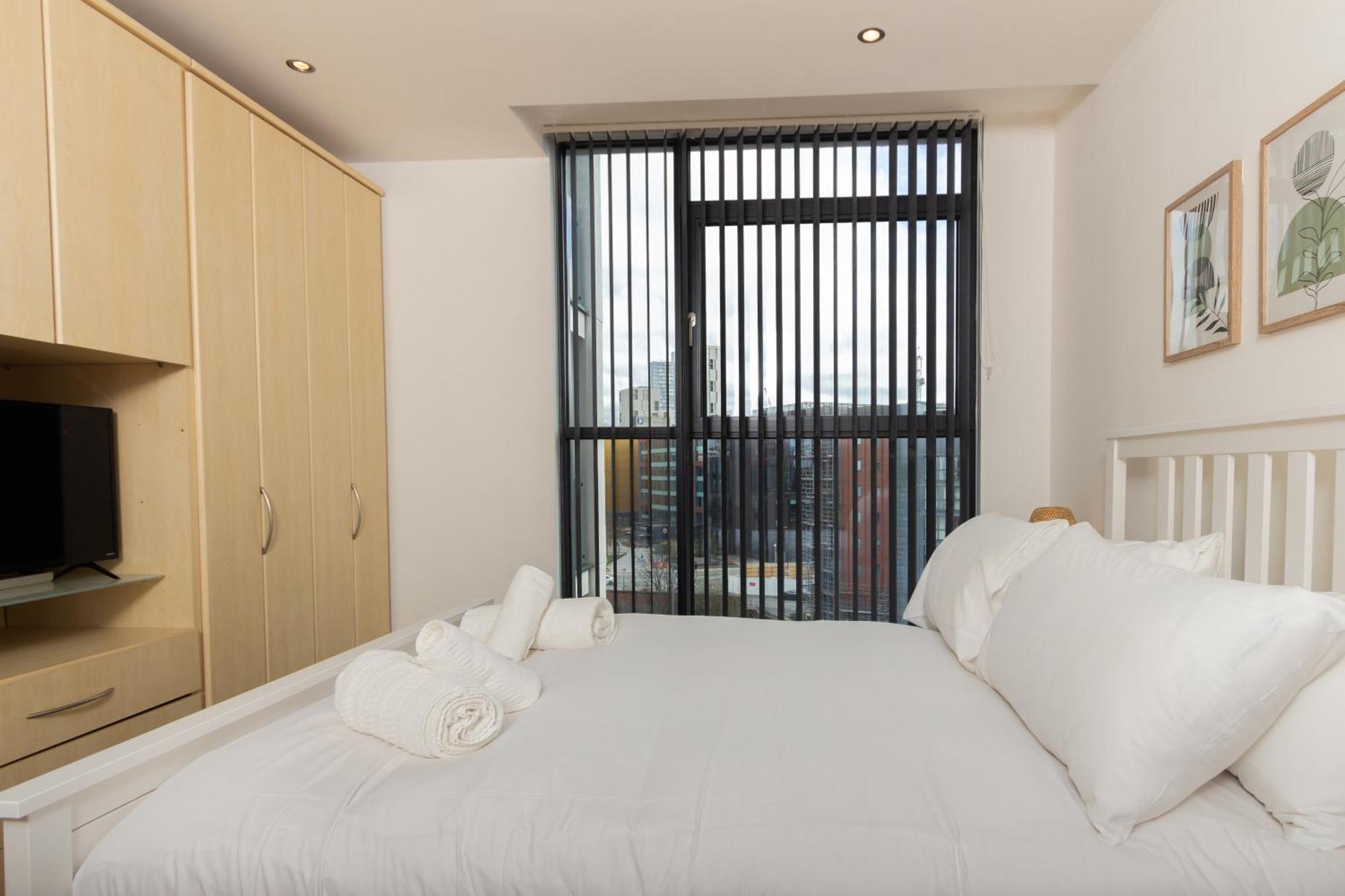 Gem: Cosy 2br With Private Balcony Manchester