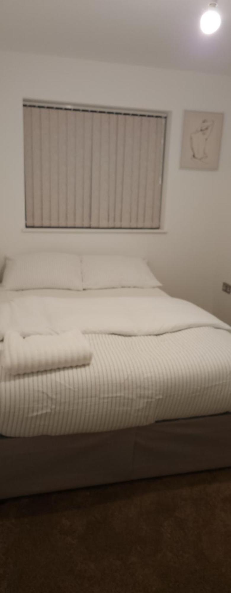 44 Beyers Close * Manchester