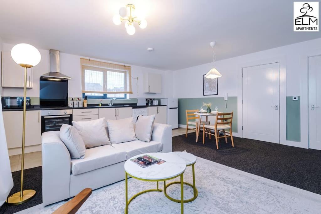 Cozy 1 Bedroom Apartment, Prime Location , Free Parking Apartment Manchester