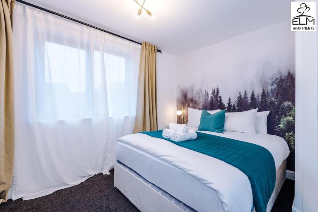 Cozy 1 Bedroom Apartment, Prime Location , Free Parking * Manchester