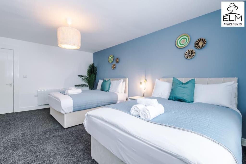 Luxurious 1-bedroom Apartment, Sleeps 4, Free Parking Apartment Manchester