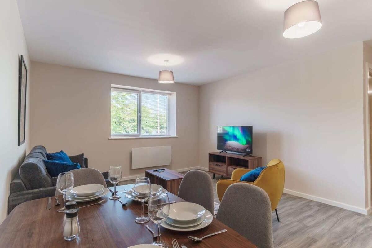 Spacious & Bright 2 Bed * Manchester