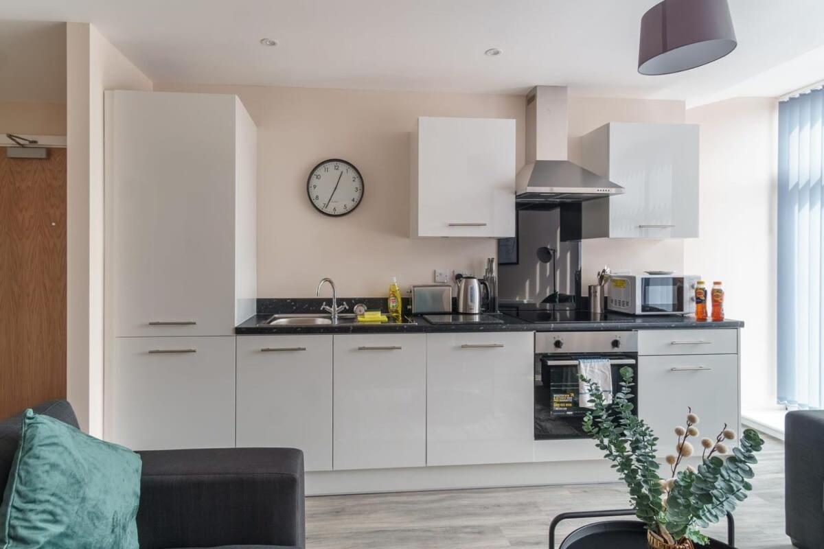 Bright & Modern 1 Bed In