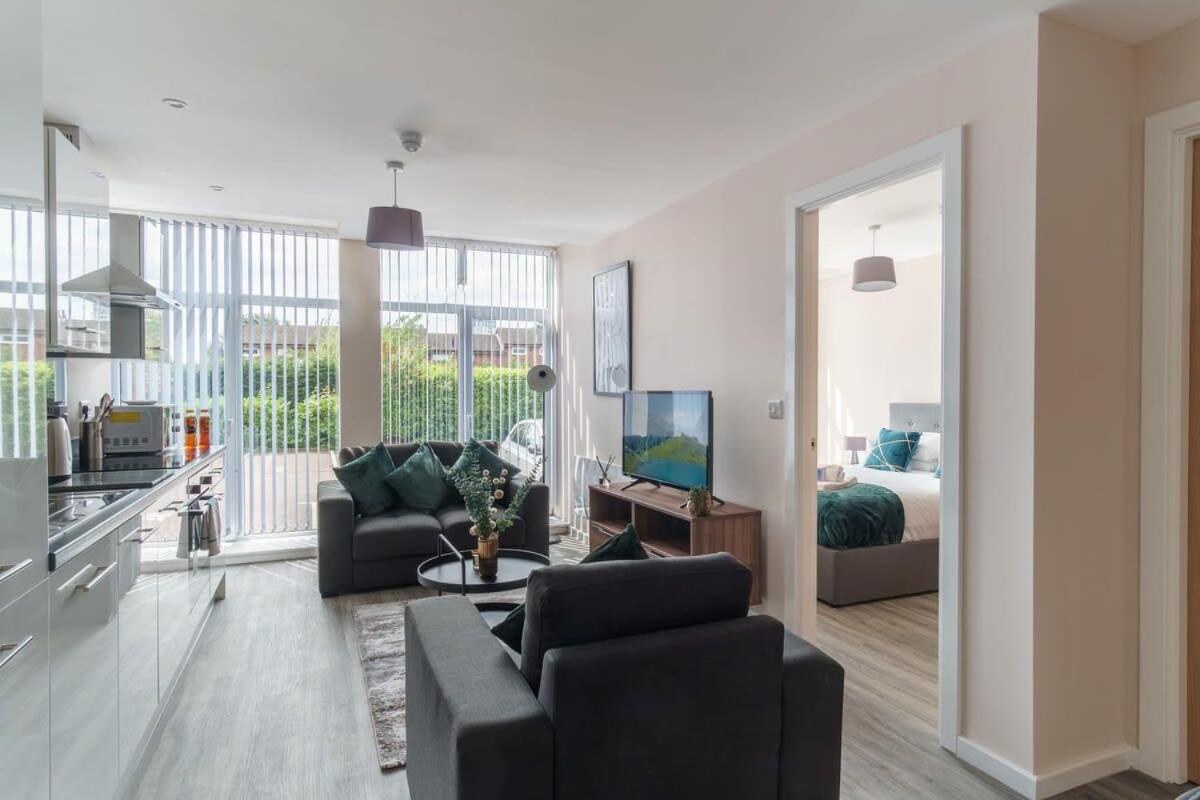 Bright & Modern 1 Bed In Apartment Manchester