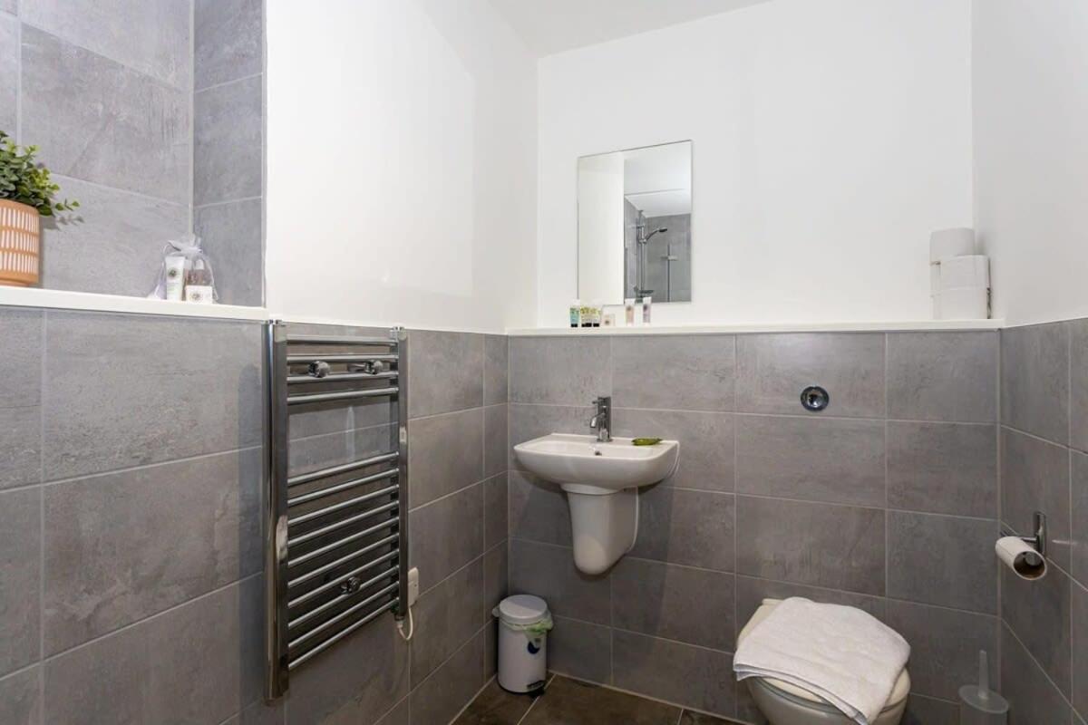 Stunning 2 Bed In Salford Amazing Views Manchester