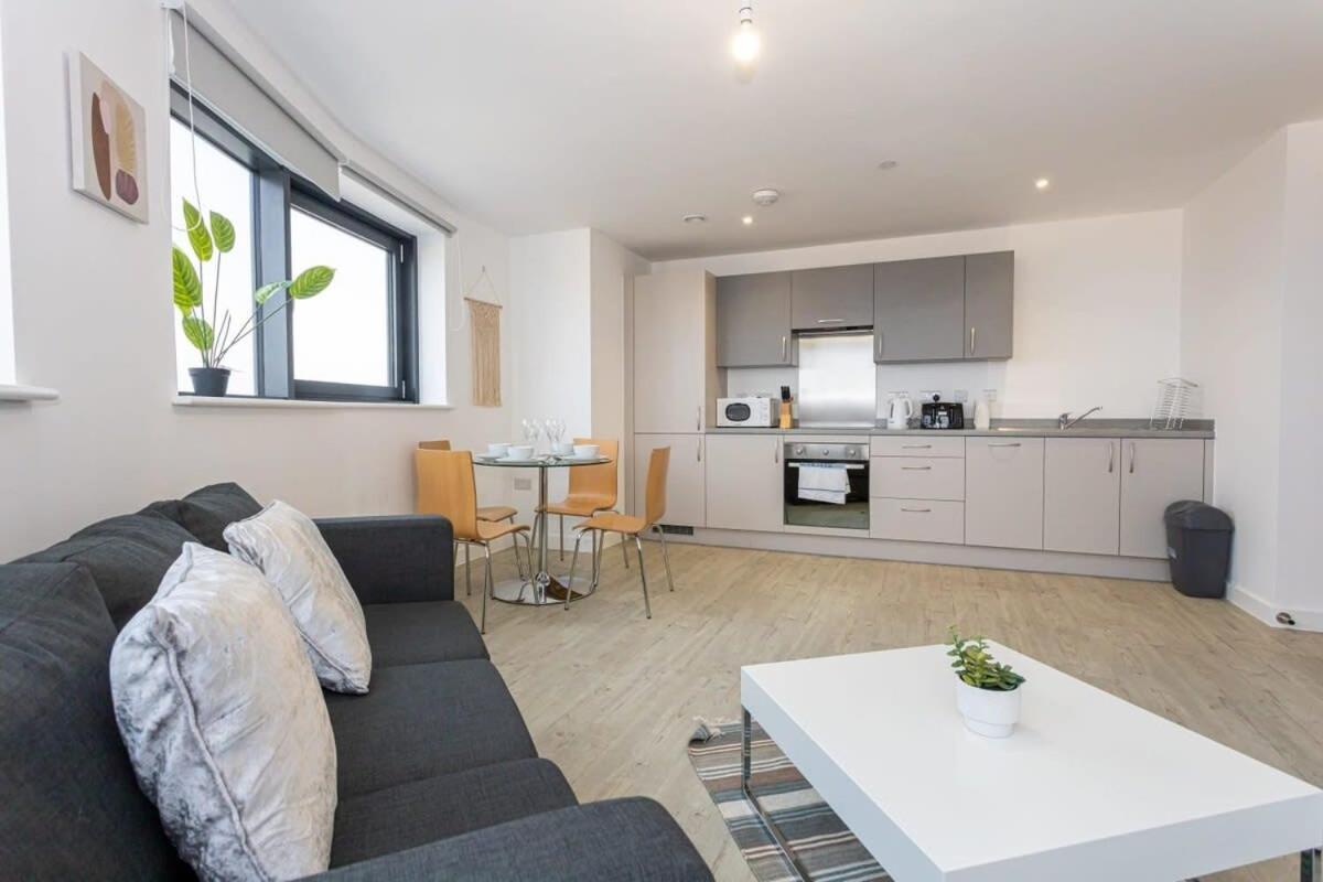 Stunning 2 Bed In Salford Amazing Views Apartment Manchester
