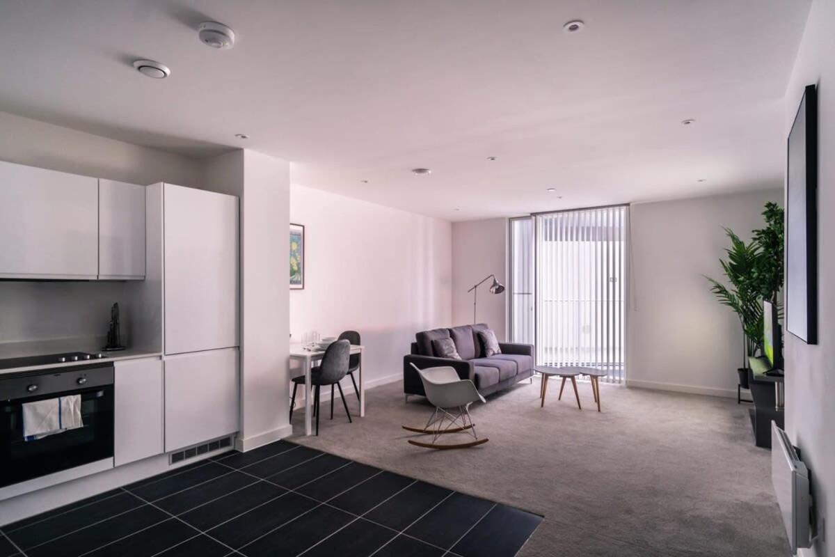 Spacious 1 Bed In * Manchester