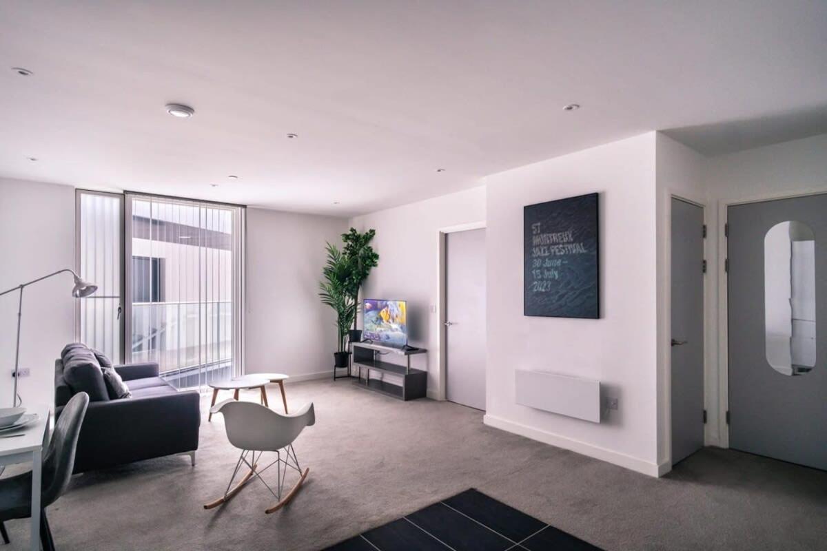 Spacious 1 Bed In Manchester