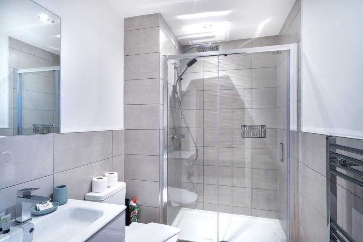 Stayzeni, Alexandra Rise Lovely 1 Bed Apartment