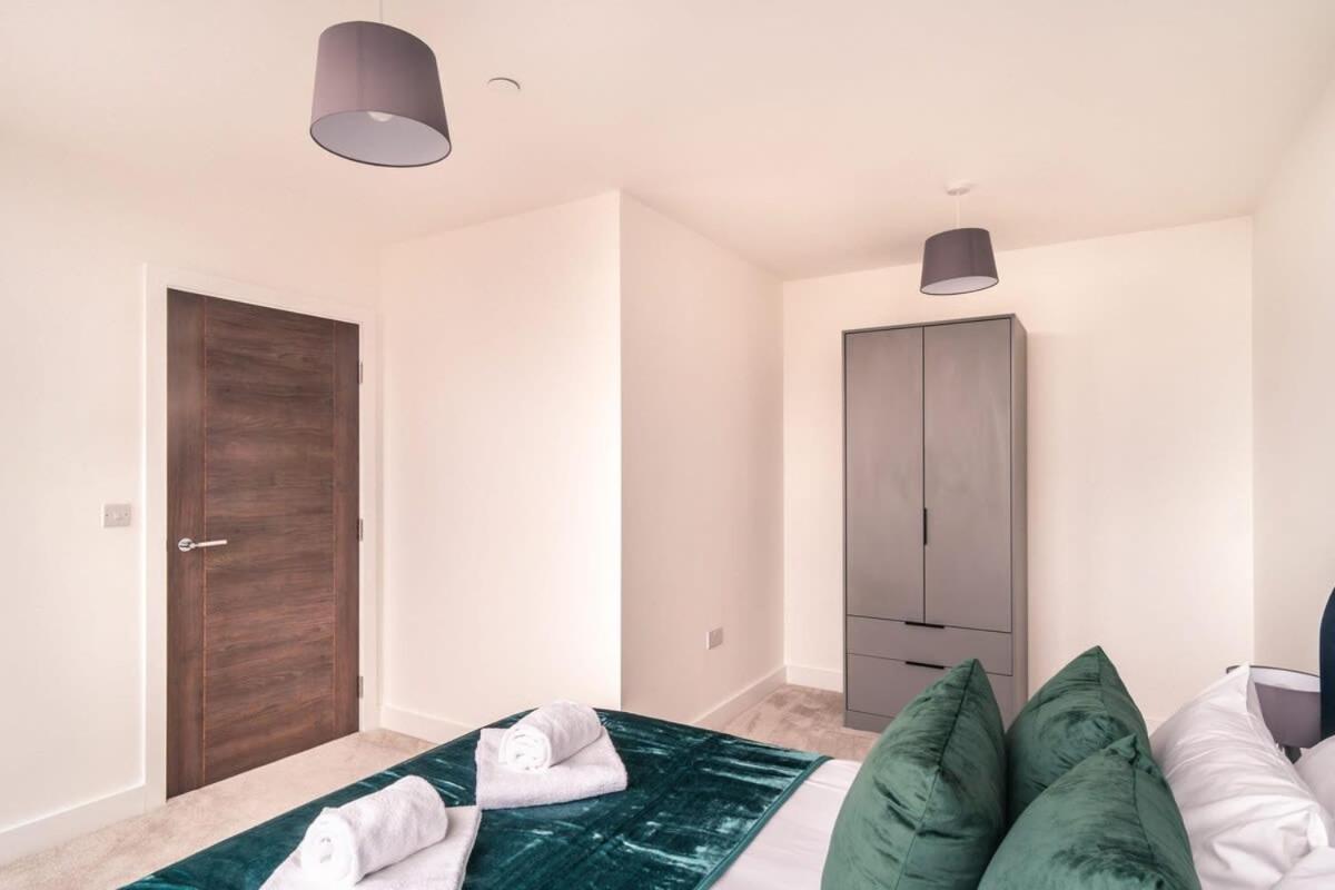 Stayzeni, Alexandra Rise Cool 1 Bed *
