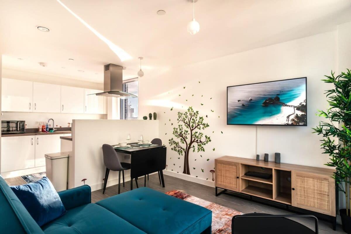 Spacious & Modern 1 Bed