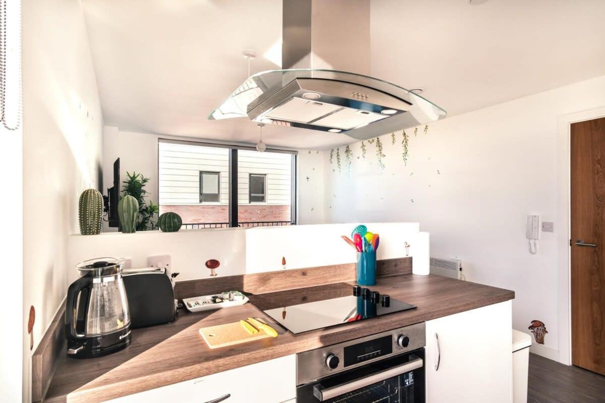 Spacious & Modern 1 Bed Manchester