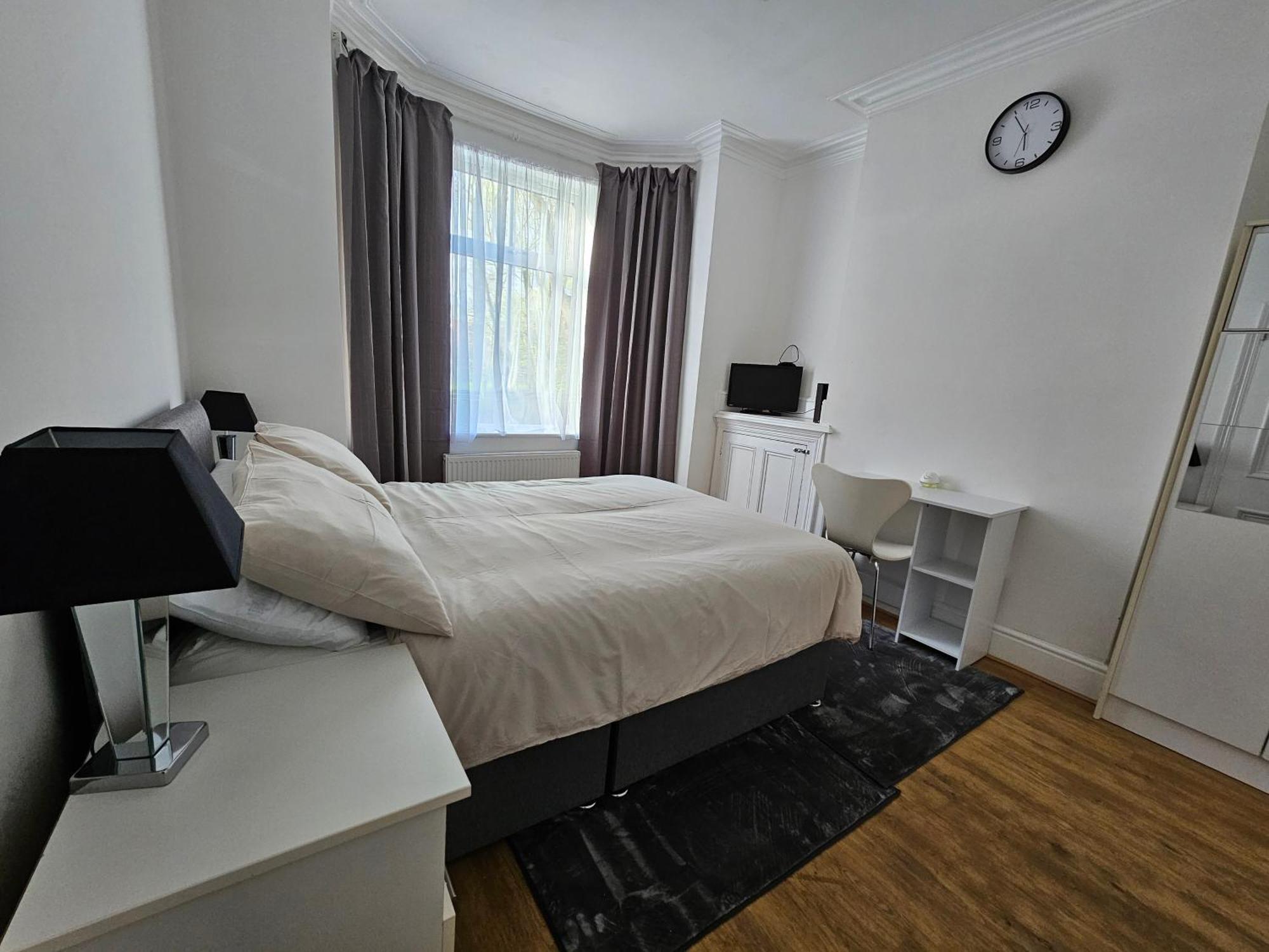 Stylish & Quiet Space