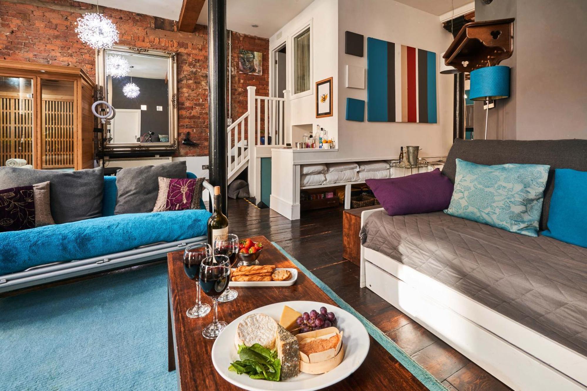 Lushpads Bed & Breakfast