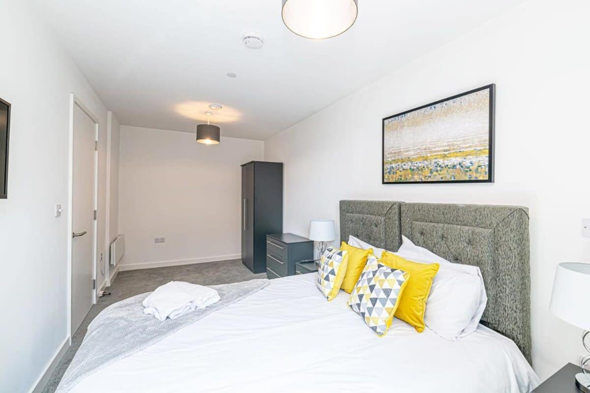 Stylish 2 Bedroom By Old Trafford Apartment *