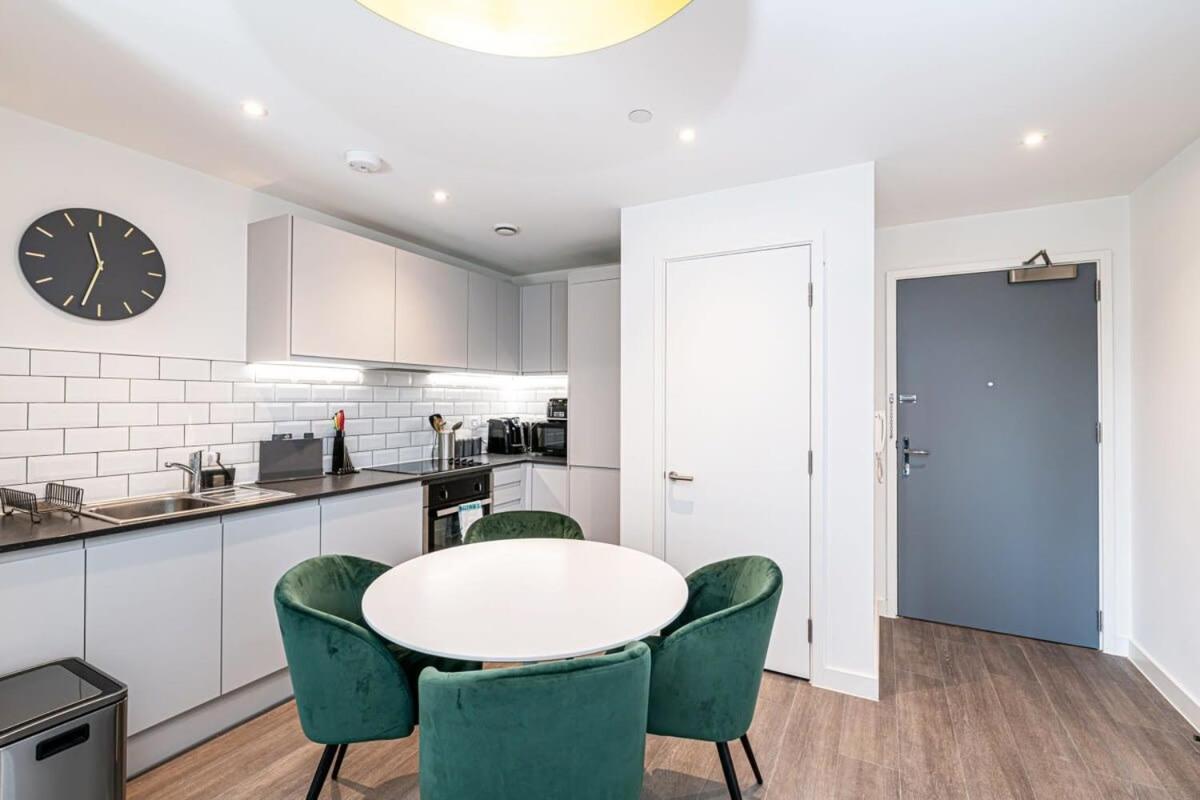 Apartment Stylish 2 Bedroom By Old Trafford