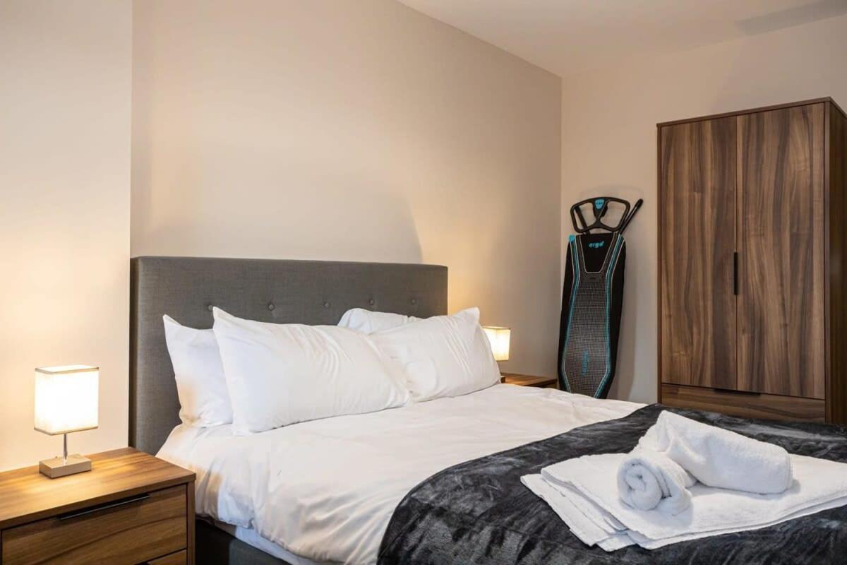 Lovely 2 Bedroom Modern