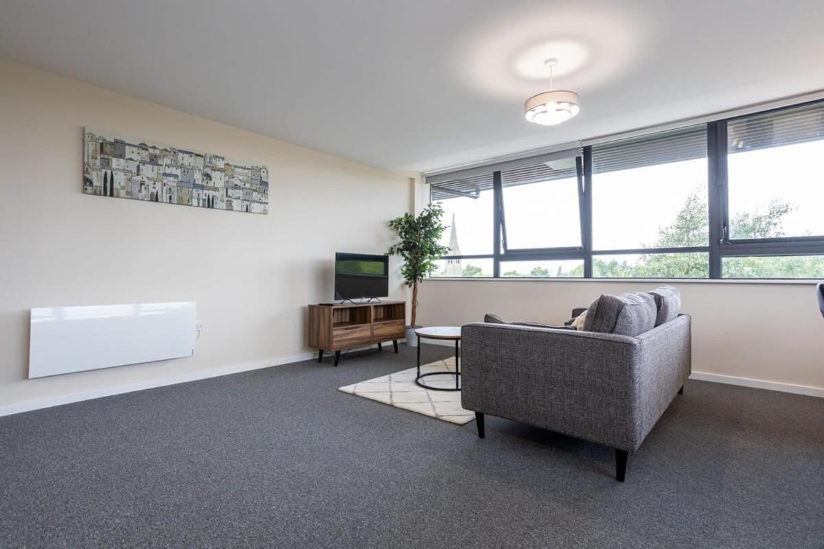 Lovely 2 Bedroom Modern Apartment Manchester