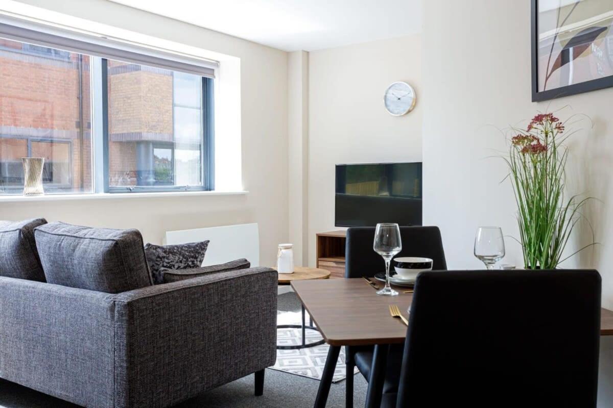 Stylish And Modern 1 Bedroom