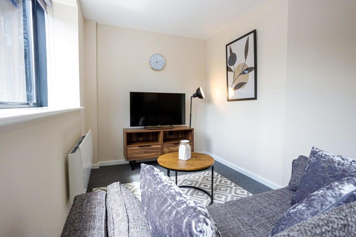 Stylish And Modern 1 Bedroom Apartment Manchester
