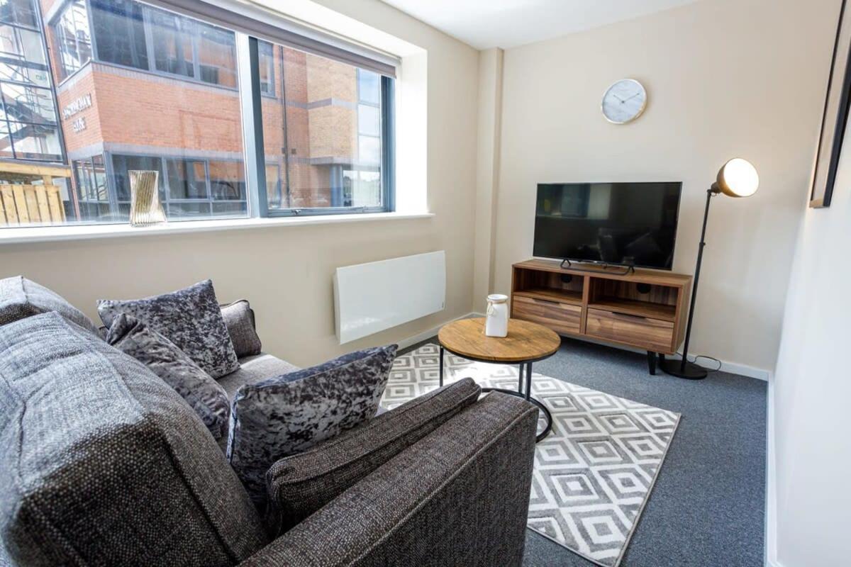 Apartment Stylish And Modern 1 Bedroom