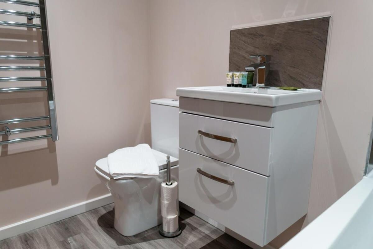 Apartment Contemporary 2 Bed - Sleeps 4