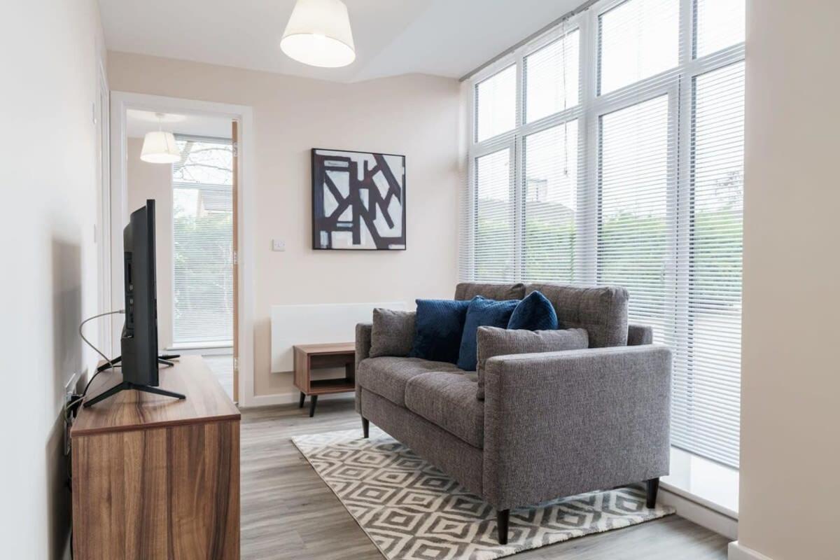 Bright 1 Bed - Sleeps 2 Apartment