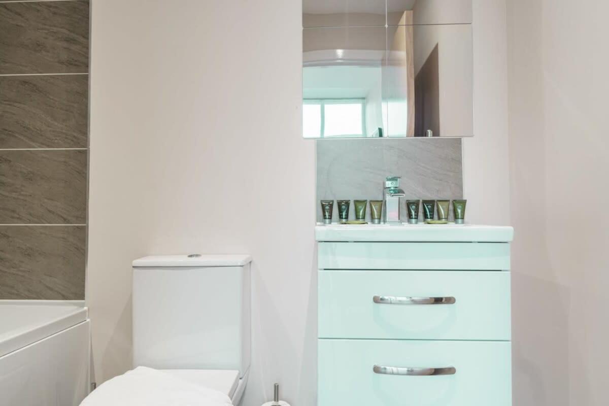 Bright 1 Bed - Sleeps 2