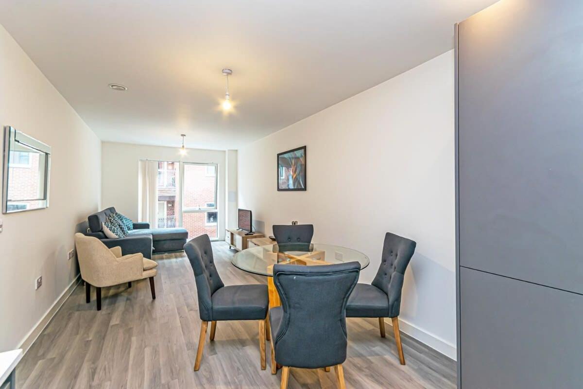 Contemporary 2 Bed In