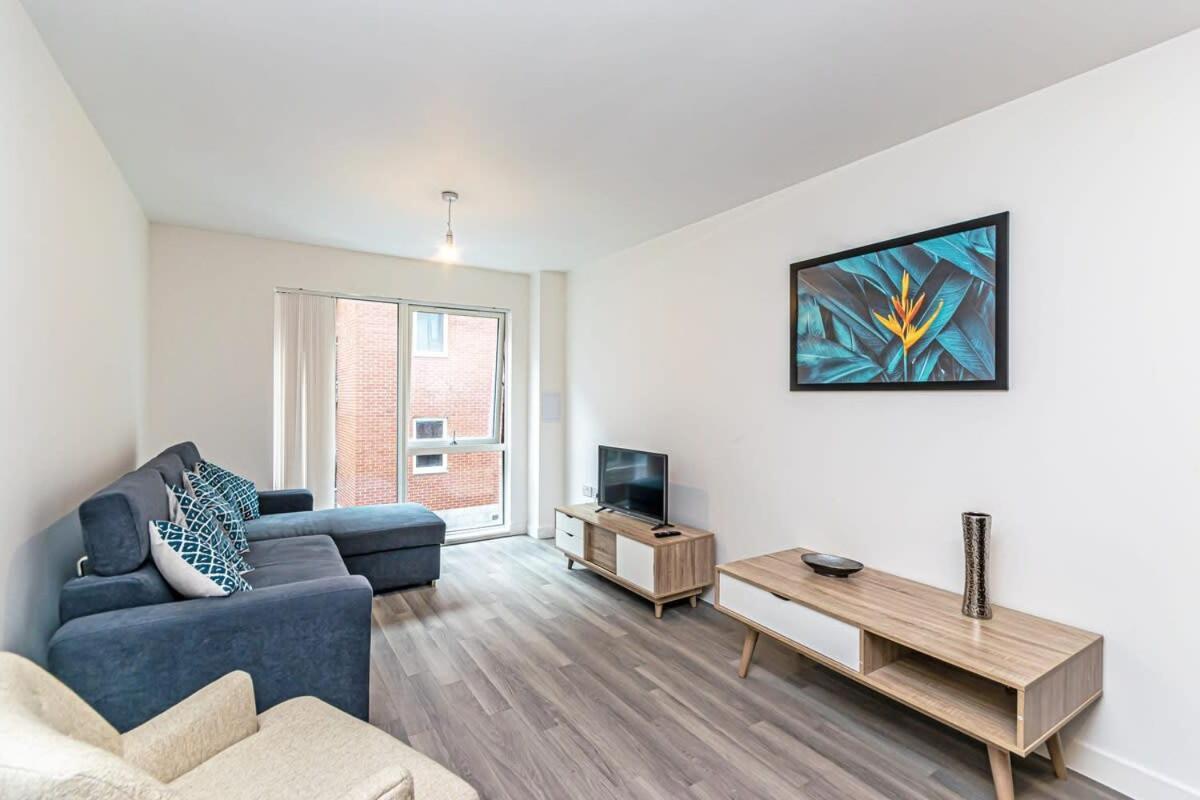 Contemporary 2 Bed In *
