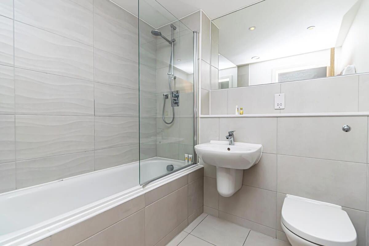 Contemporary 2 Bed In