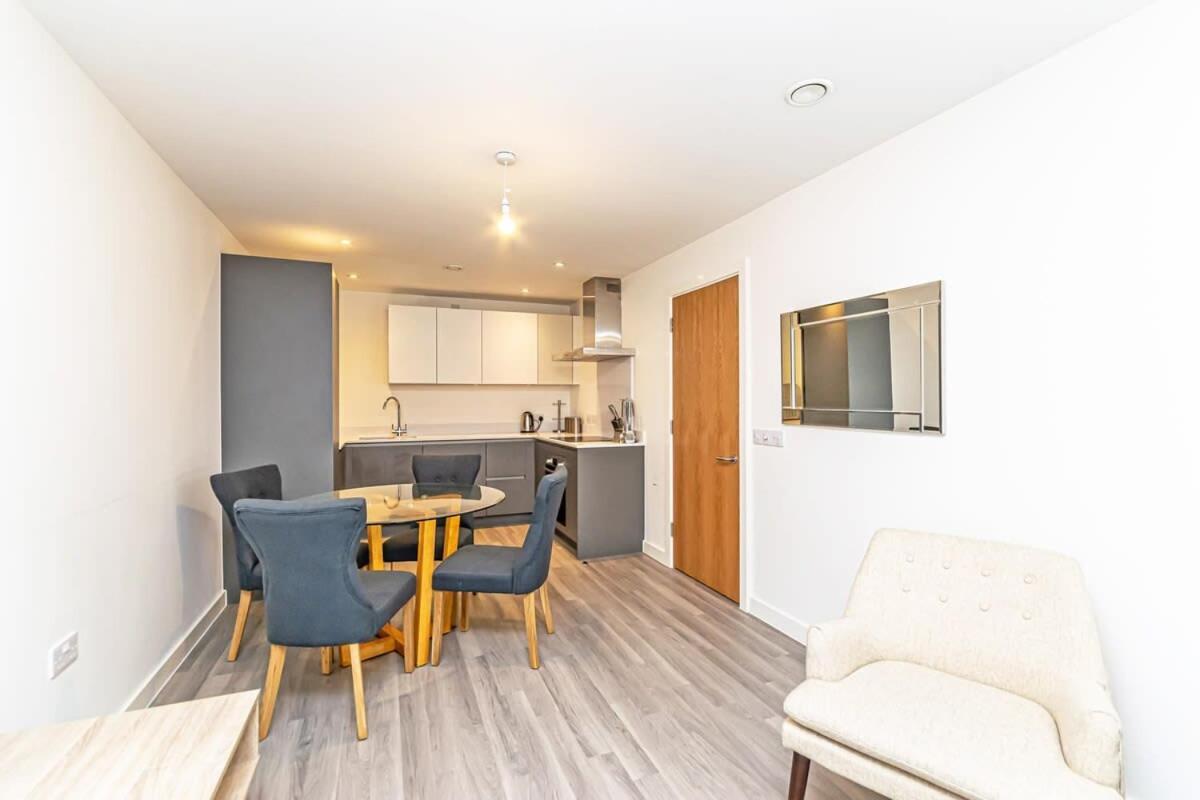 Contemporary 2 Bed In *