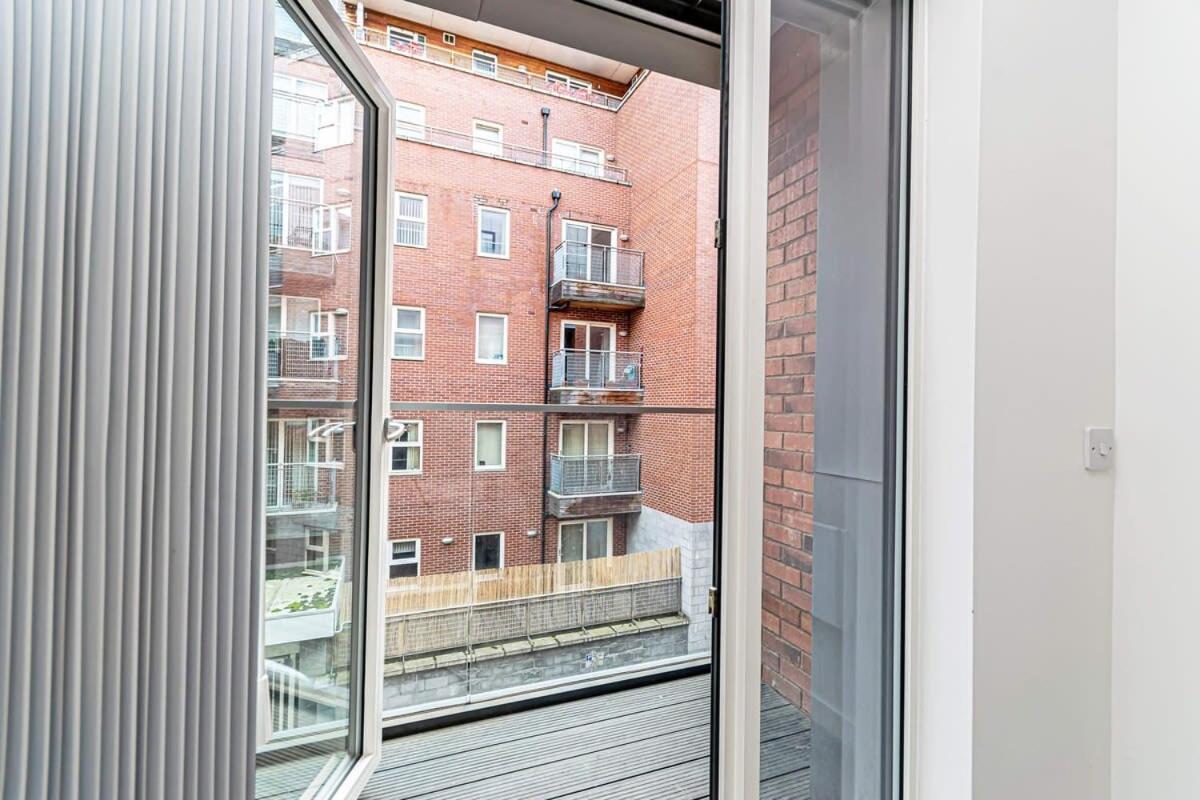Contemporary 2 Bed In *