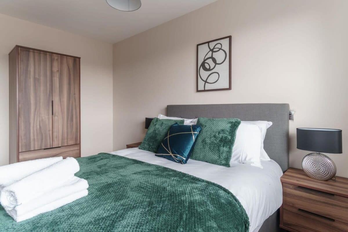 Bright 2 Bed - Sleeps 4 Apartment