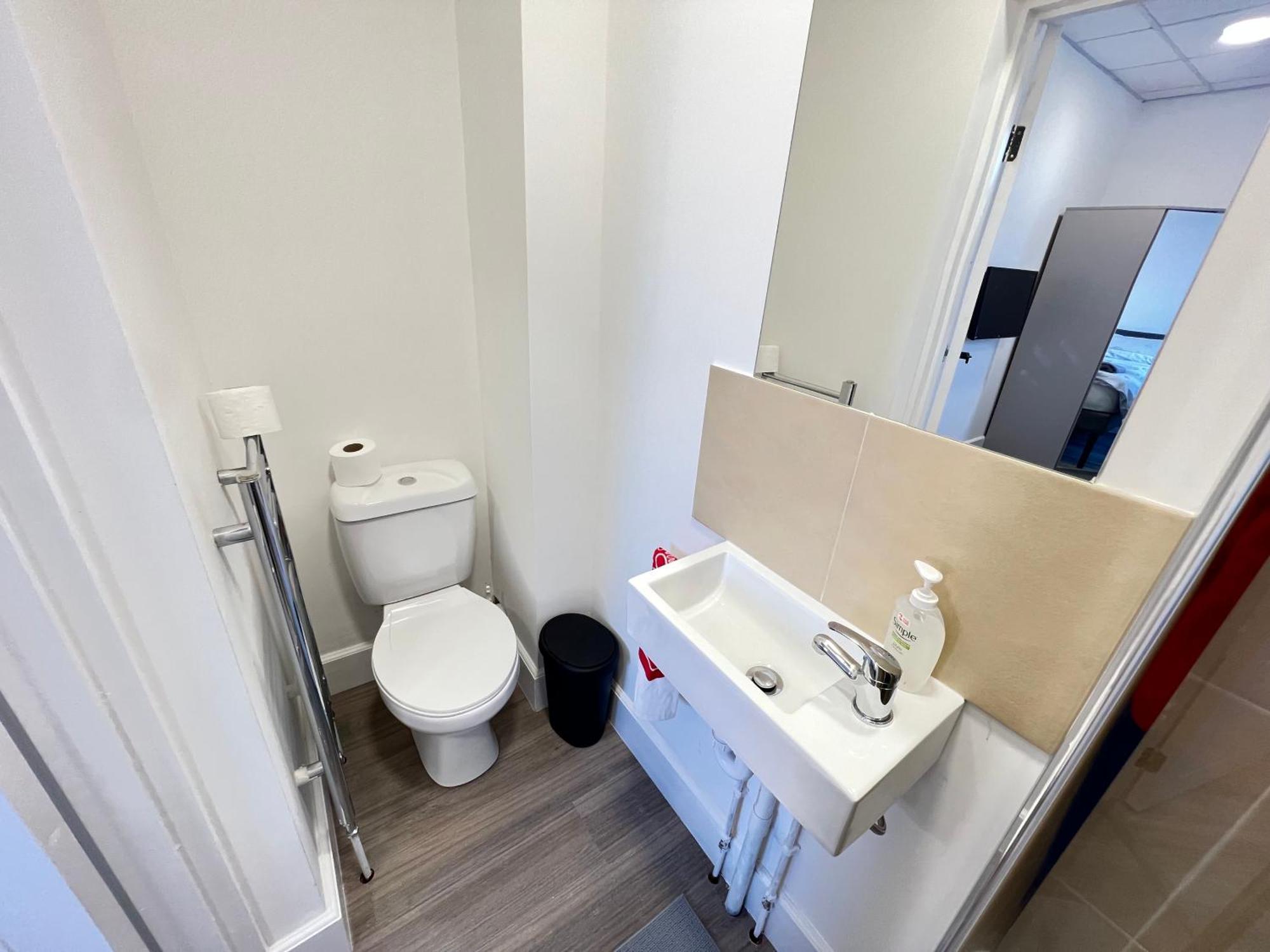 Lux En-suite Coop Arena Mancity Stadium Piccadilly Homestay *